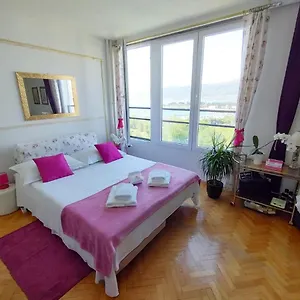  Apartment Teja