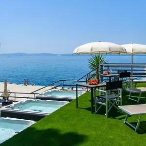 4* ゲストハウス Via Mare Luxury