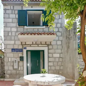 And Stone House Split