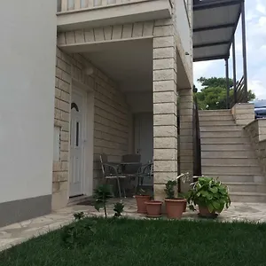  Apartment Apartmani Mare