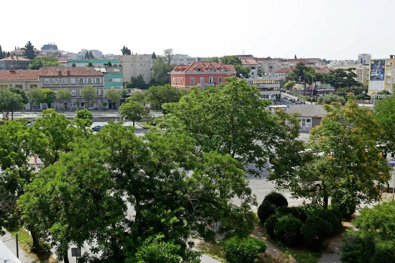 Apartmán Modern 2-Bed Apt, Late Check In Available Split